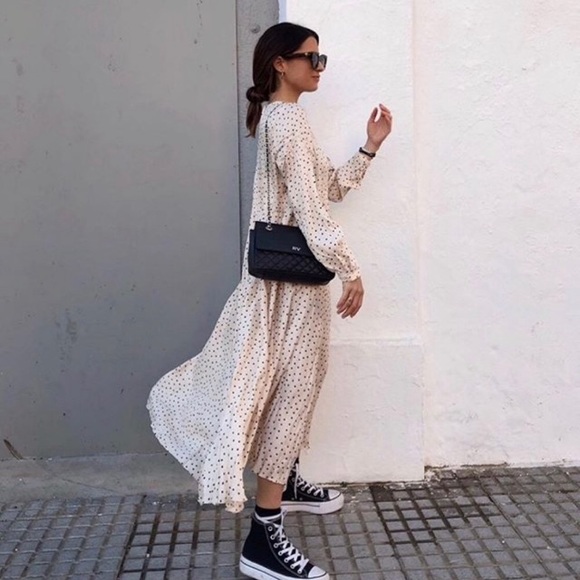 Zara Dresses & Skirts - Zara wrinkle polka dot dress